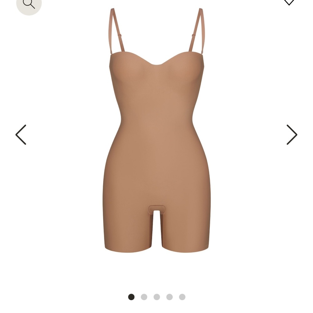 SKIMS mid thigh body suit. NWT